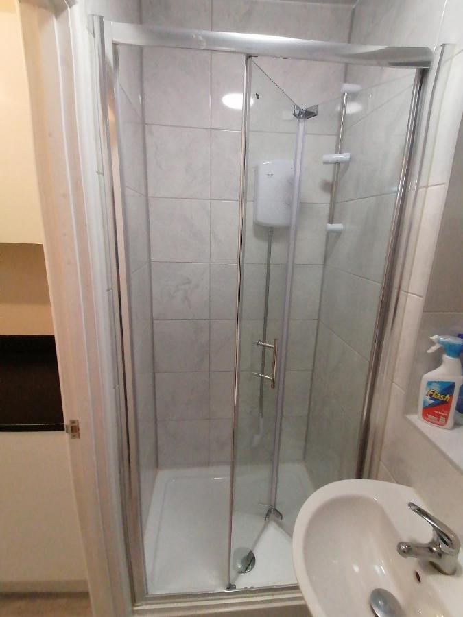 Self-Contained Studio Flat Bathrooms Kitchens Upgrade Locations To City Centre 15 Minutes Walking Distance Nottingham Universities Queen Hospitals City Hospitals Ngoại thất bức ảnh